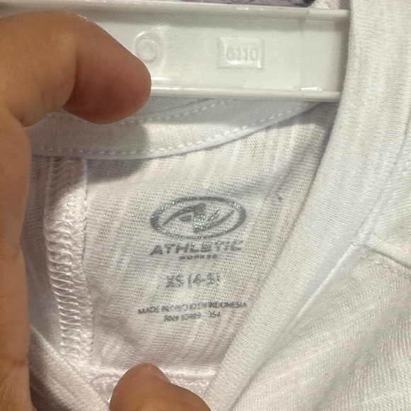 NEW Kids White and Blue Graphic Tee size 4/5 - Picture 5 of 5